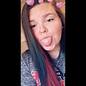 Meet your Posher, Tia